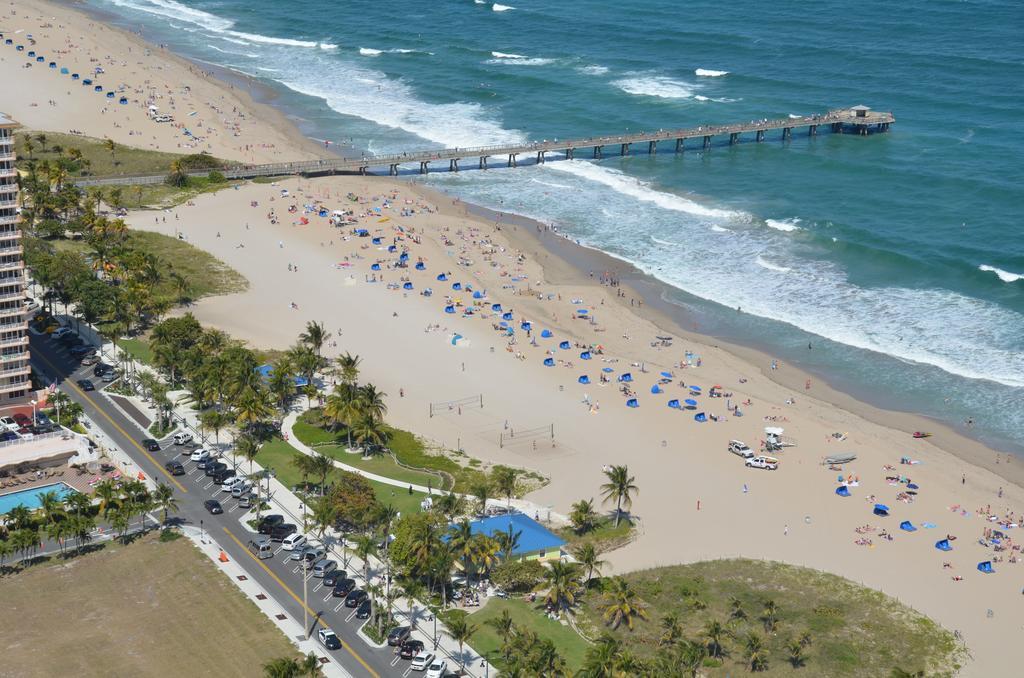 Pineapple Place Apartment Pompano Beach Bagian luar foto