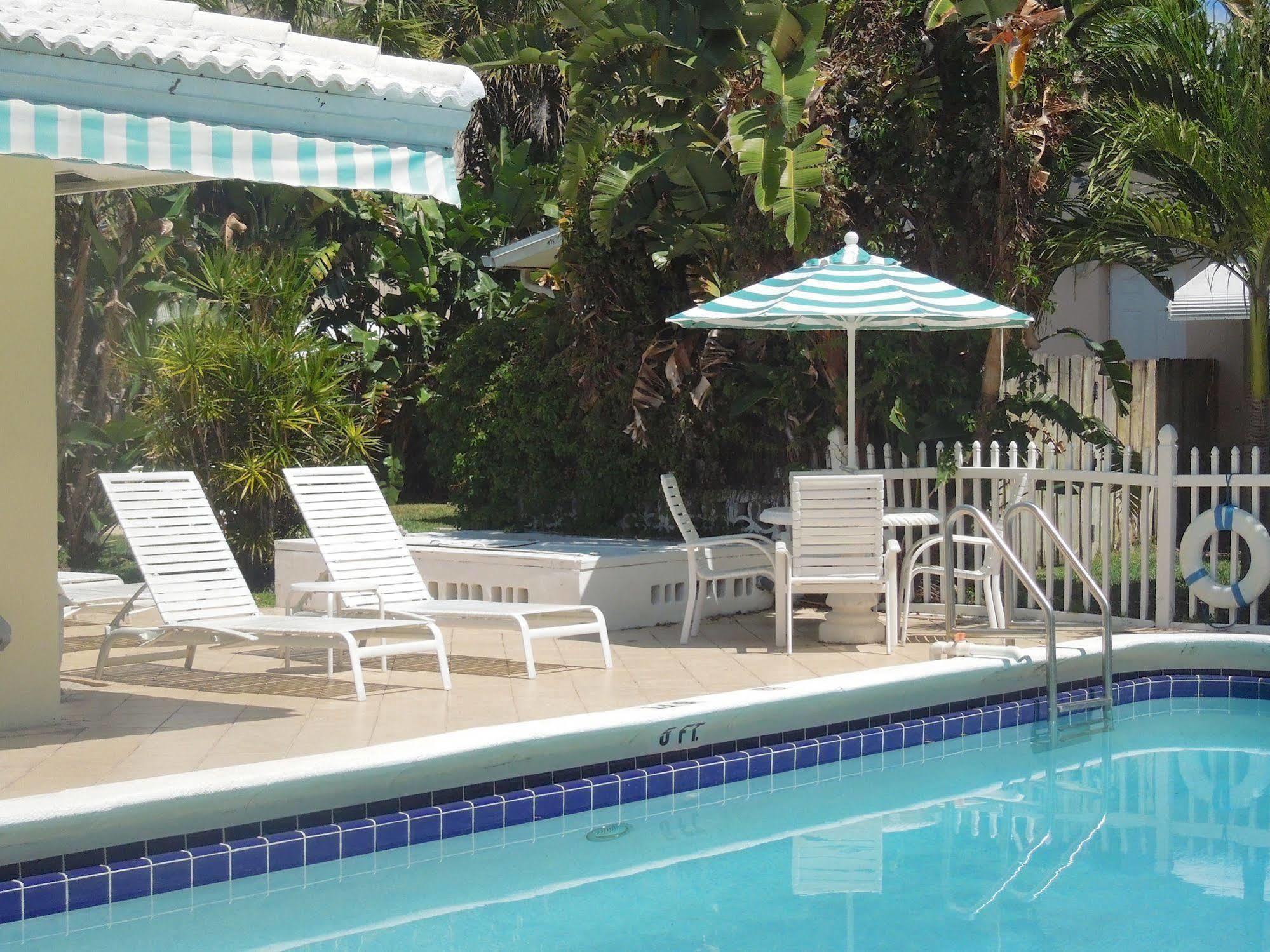 Pineapple Place Apartment Pompano Beach Bagian luar foto
