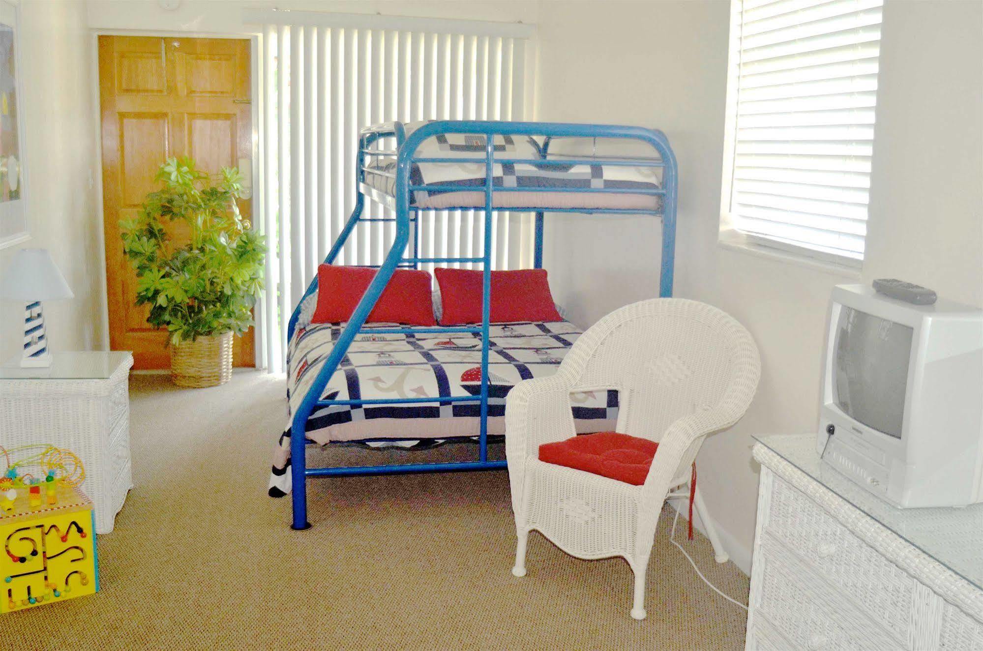 Pineapple Place Apartment Pompano Beach Bagian luar foto